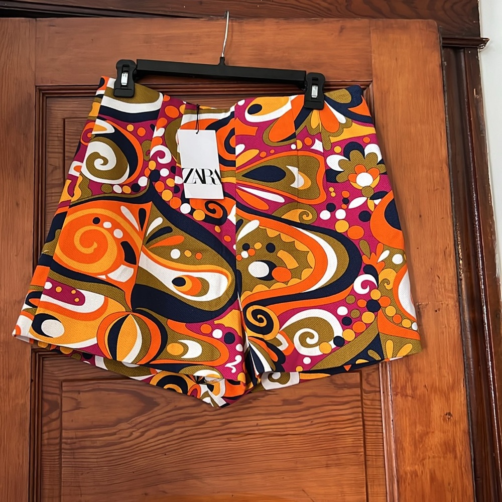 NWT Zara Psychedelic Print Shorts